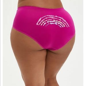 Torrid seamless brief panty, fuchsia rainbow dye, NWT, 1X